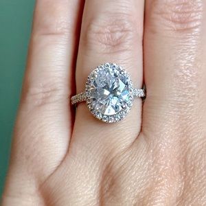 Huge 3ct Oval Halo AAAAA CZ ring in Sterling Silver, Size 7
